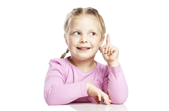 Mit unserem Ablaufplan für schnelle Hilfe bei auffälligen Befunden die richtigen Entscheidungen treffen, um Krebs zu verhindern und Übertherapien zu vermeiden.
Blondes Mädchen weiß, wie man bei auffälligen Befunden sich schnell, einfach und sicher reagiert.