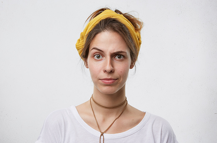 Prüfen Sie Ihr Gefühl von Vertrauen zu Ihrem Frauenarzt und Ihre Erfahrungen bei der Vorsorge und stellen Sie diese 4 wichtige Fragen: 1. Wurden Sie bei der Vorsorge über die Sicherheit aufgeklärt? 2. Wurden Ihnen alternative Methoden angeboten? 3. Wurden Sie nach der Vorsorge über den Befund aufgeklärt und beraten? 4. War bei der Abstrichentnahme ein Kolposkop vorhanden?
Alt Text